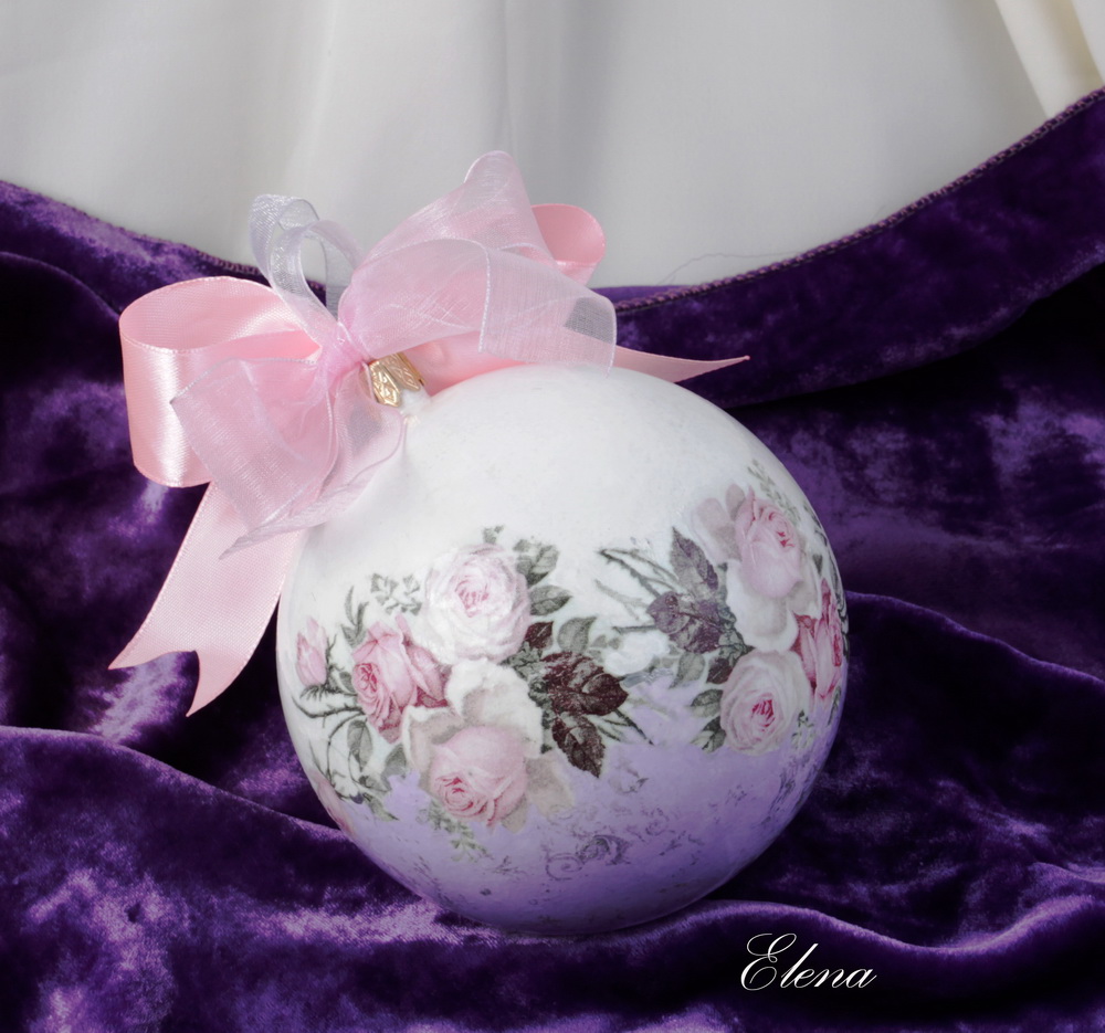 Шар Розы в сиреневой дымке...
