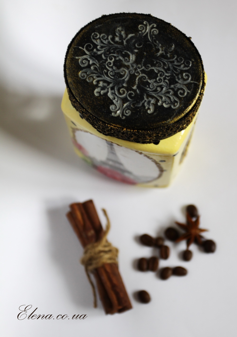 Банка Париж